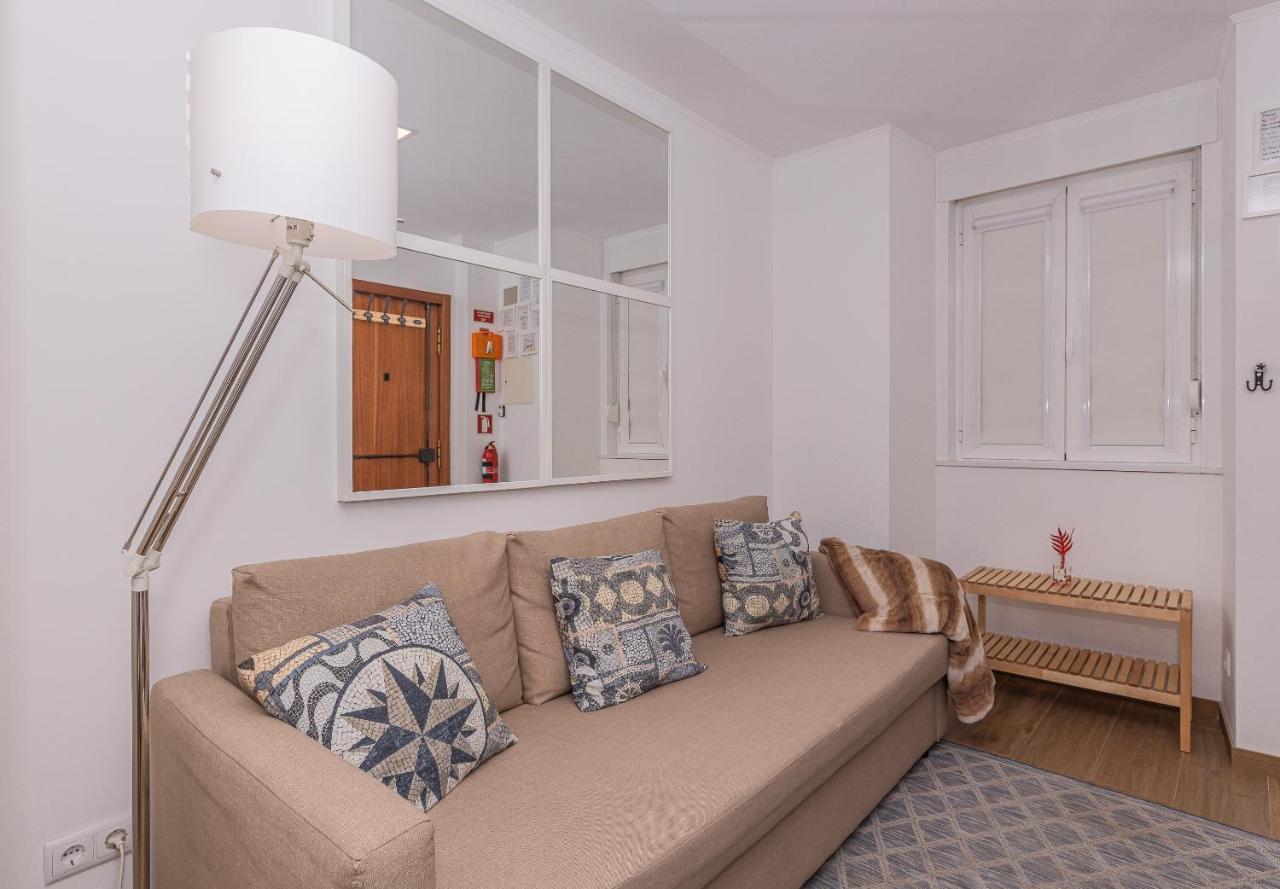 Feira Da Ladra Comfy Premium Apartment Lisbon Exterior photo